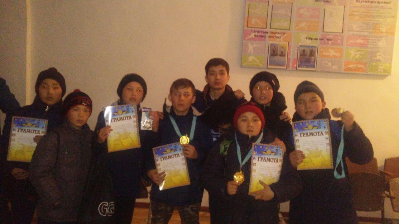 Қазақ куресінен сайыстар!